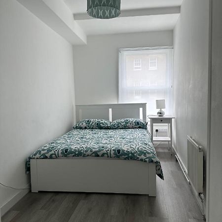 High Barnet Studio Flat Apartment Bagian luar foto