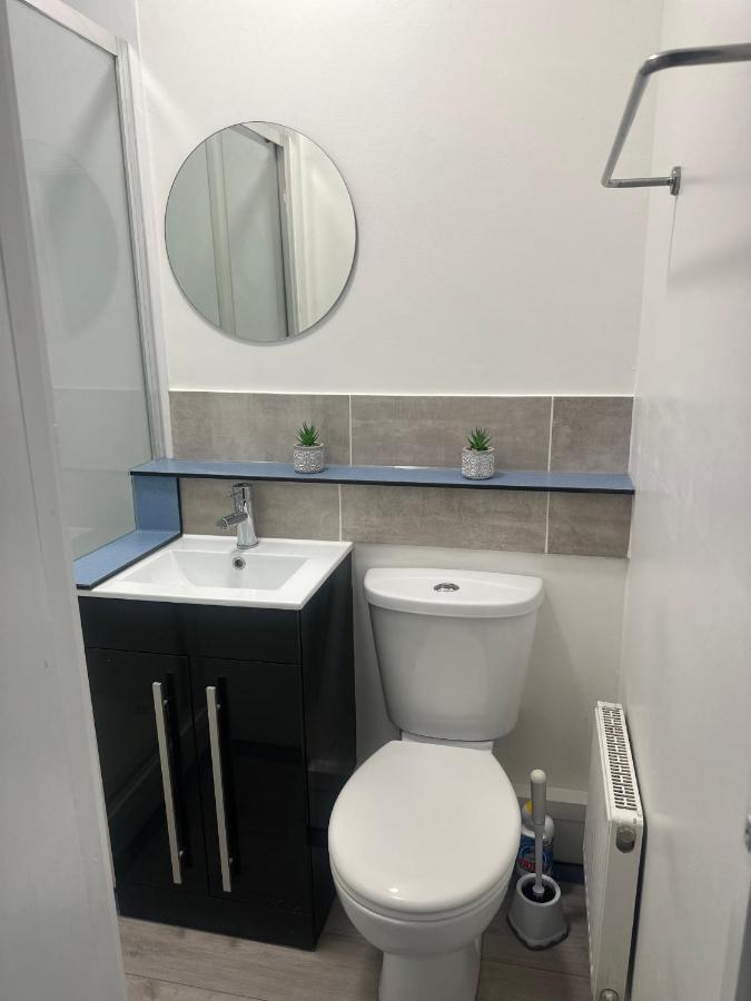 High Barnet Studio Flat Bagian luar foto